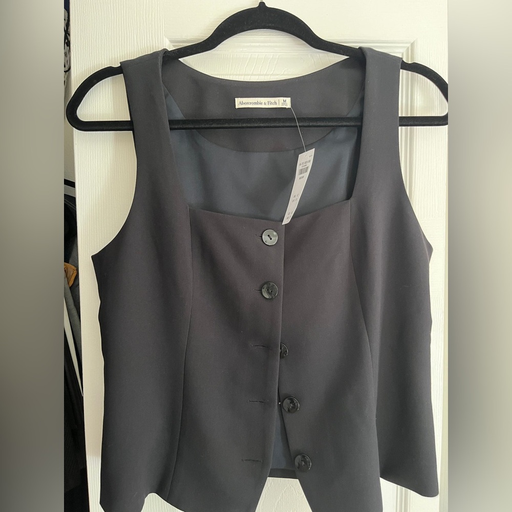 Abercrombie & Fitch Black Adjustable Vest Size M button down